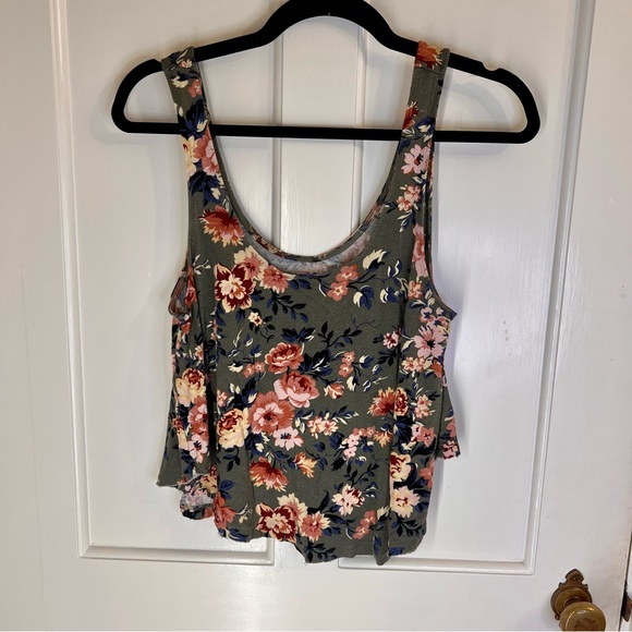 American Eagle Floral Soft & Sexy Tank - Picture 2 of 6